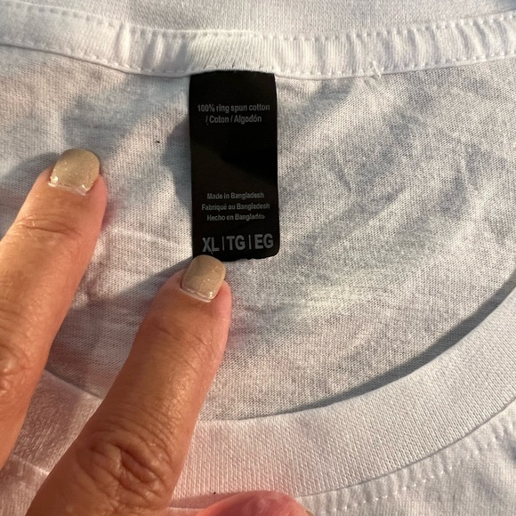 Unisex White T-Shirt with Family Drama Graphic - Picture 3 of 4